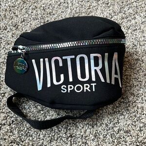 NWOT Victoria Sport belt bag